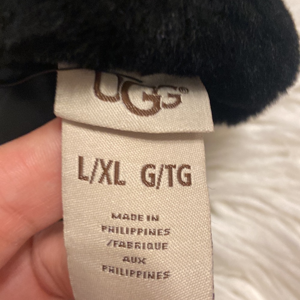 UGG women’s gloves size L/XL brand new with tags color black - Picture 6 of 12